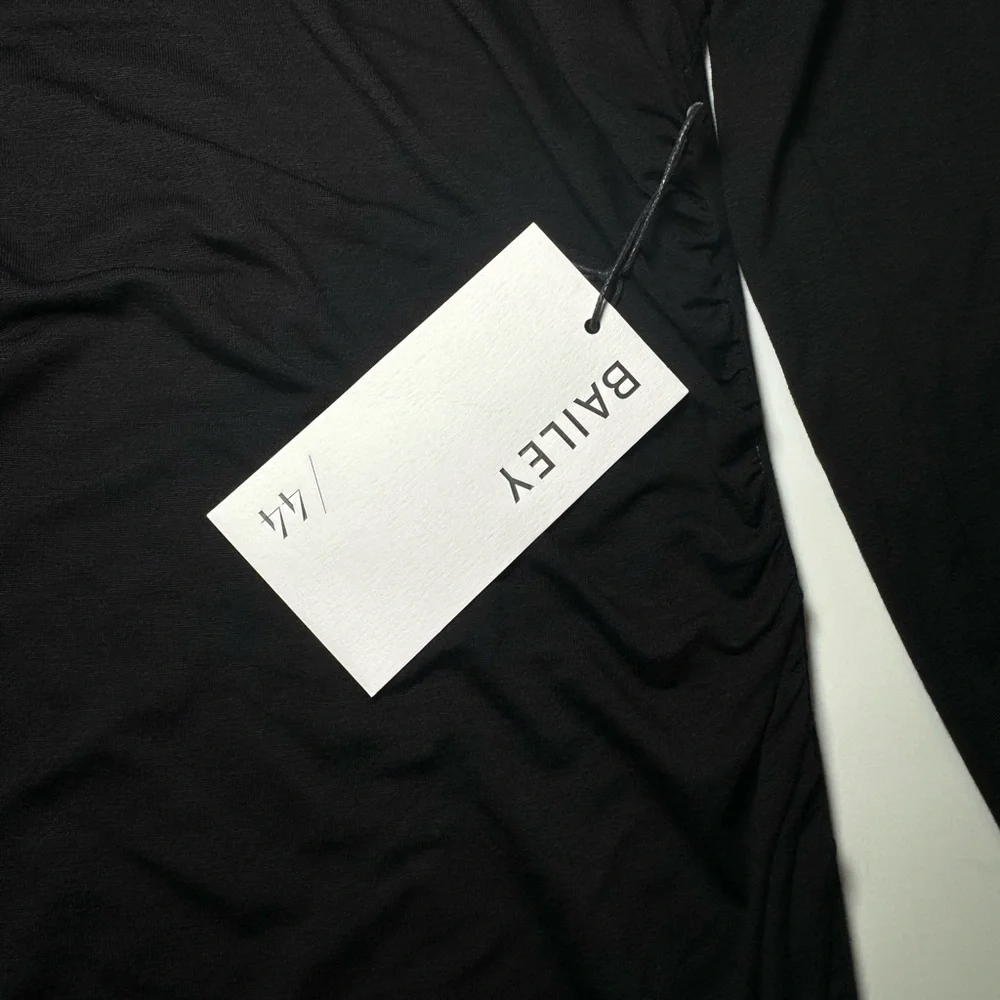 Bailey44 top size L brand new with tags stretchy material! - Picture 4 of 7